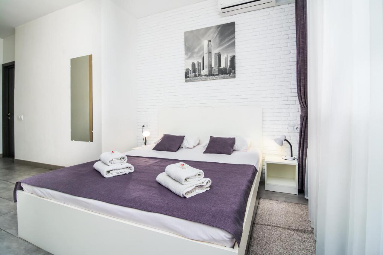 Skyhome 3* Киев